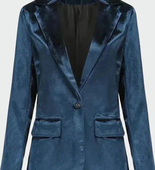 Švarkas elegantišku siluetu